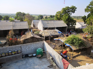 Saraniya Community House at Vadiya